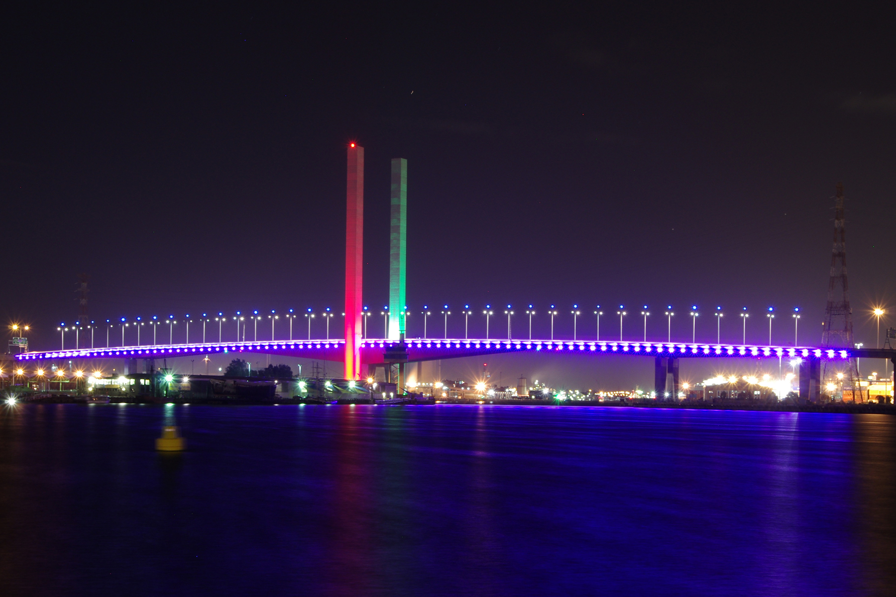 Bolte Bridge Columns Custom LED Facade Architectural Lighting