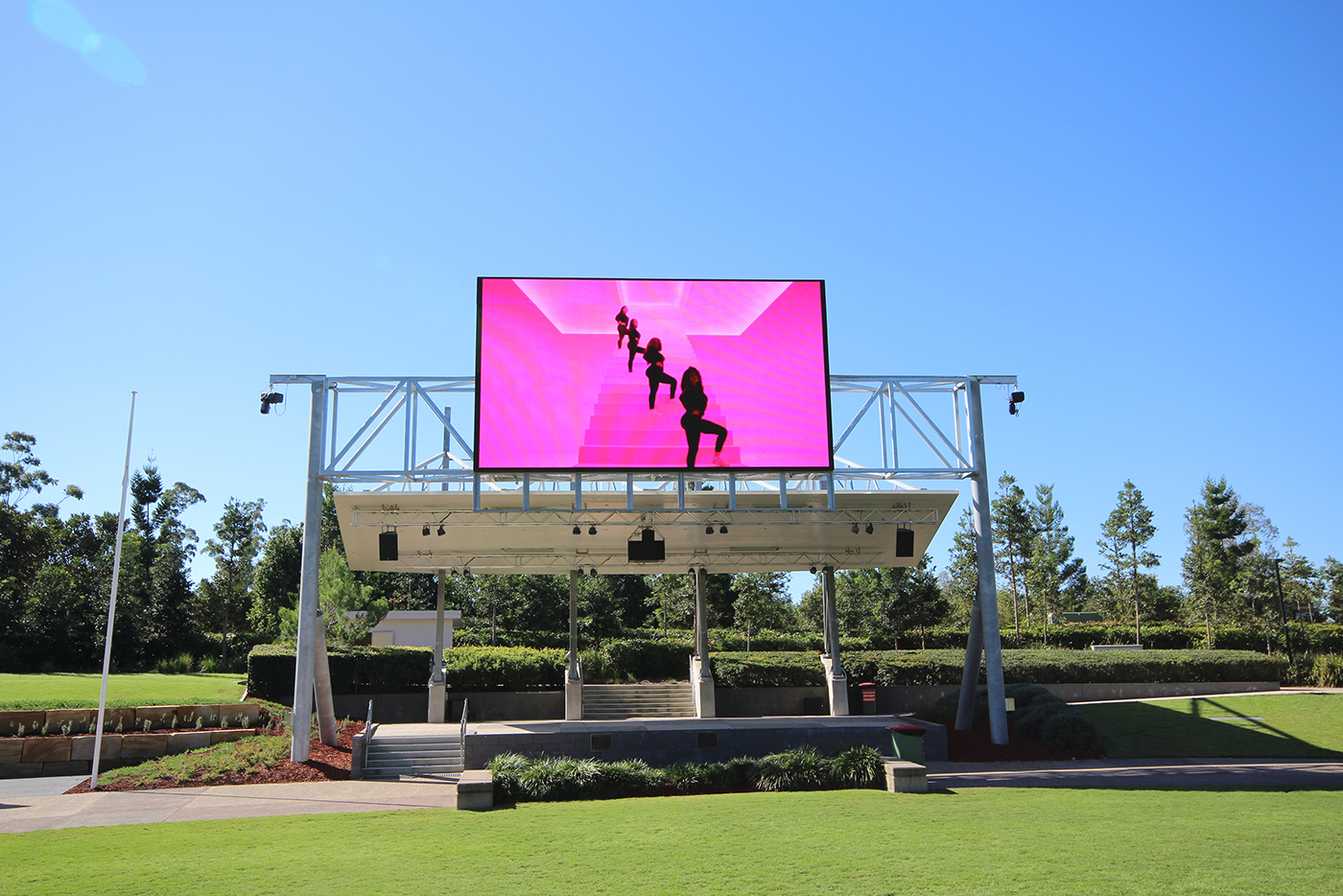 Robelle Domain Outdoor LED Stage Lighting Design