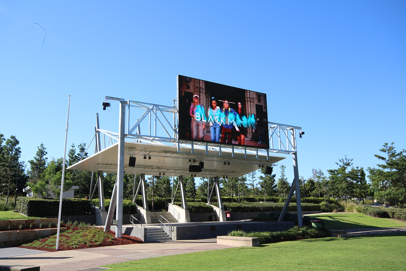 Robelle Domain Outdoor LED Stage Lighting Design