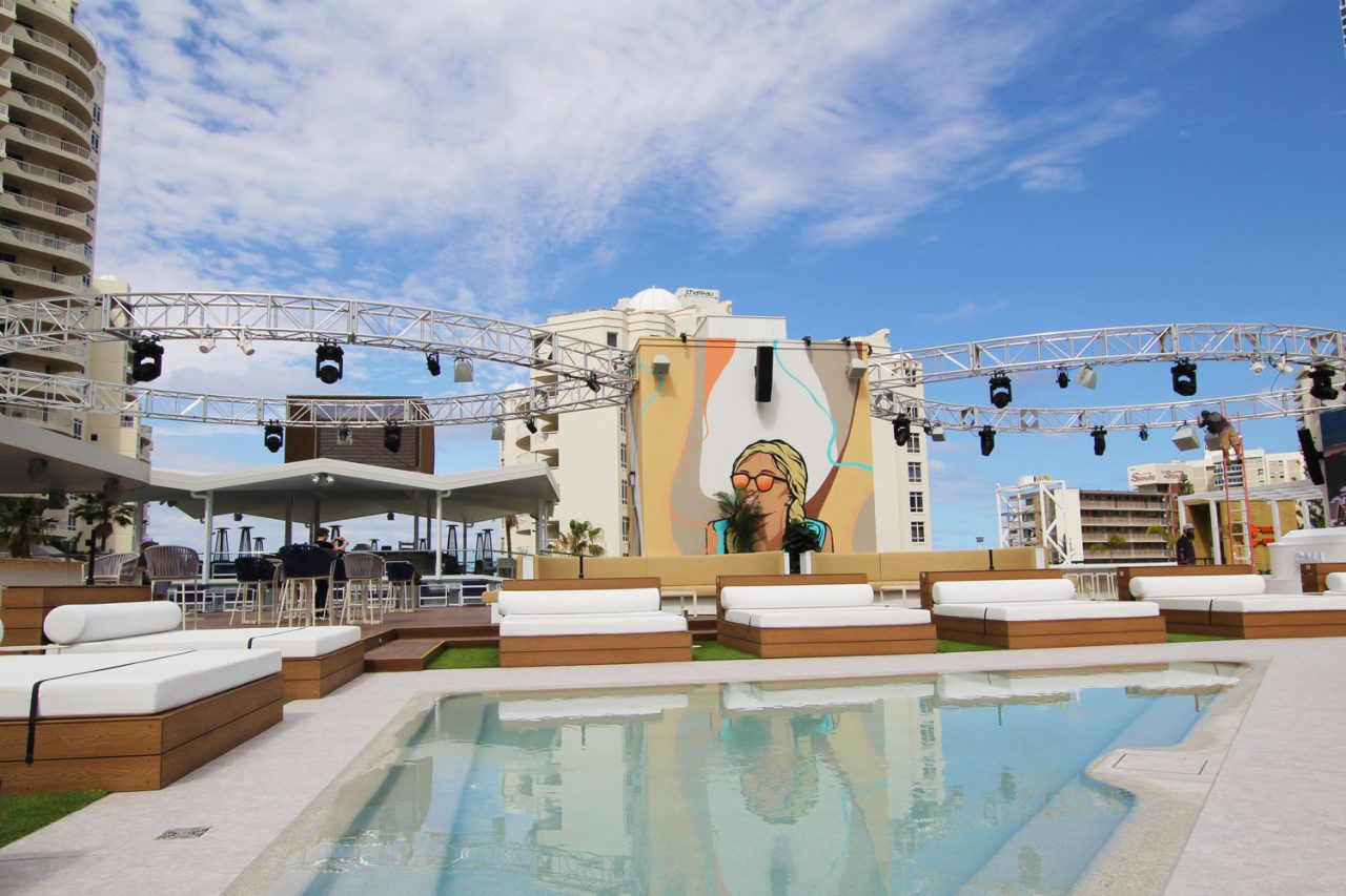 Lighting truss above the pool and terrace at Cali Beach.